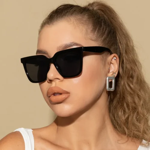 New Fashion Sunglasses Women Brand Designer Retro Rectangle Sun Glasses